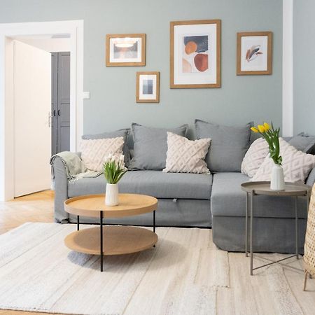 Apartment With Balcony - Trendy Neighborhood Wenen Buitenkant foto