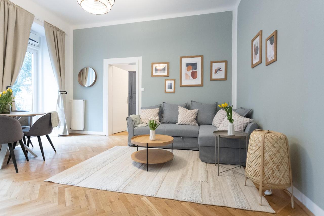 Apartment With Balcony - Trendy Neighborhood Wenen Buitenkant foto