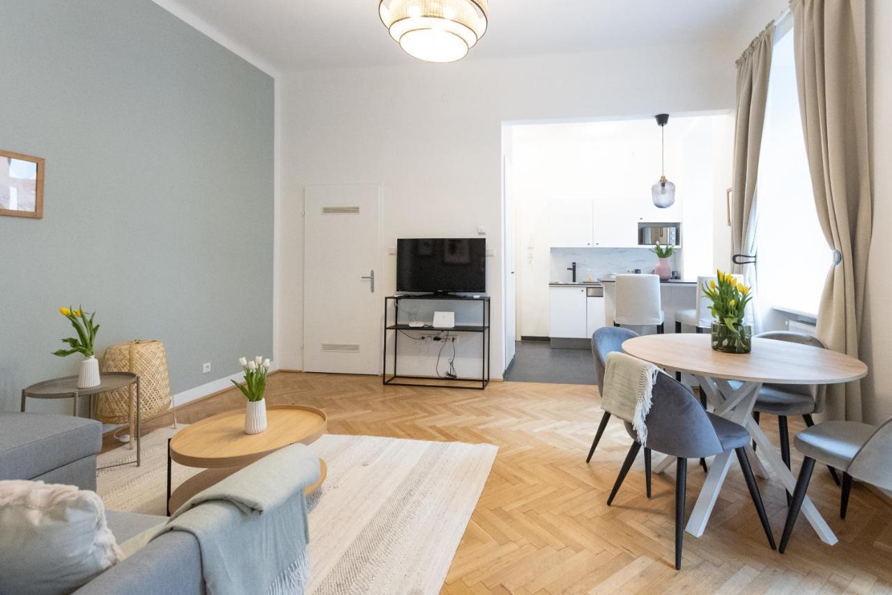 Apartment With Balcony - Trendy Neighborhood Wenen Buitenkant foto